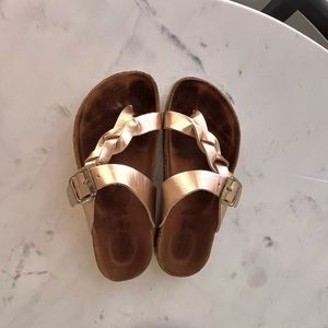 Kids- Giulia Palai slip in gold sandals- Size 1